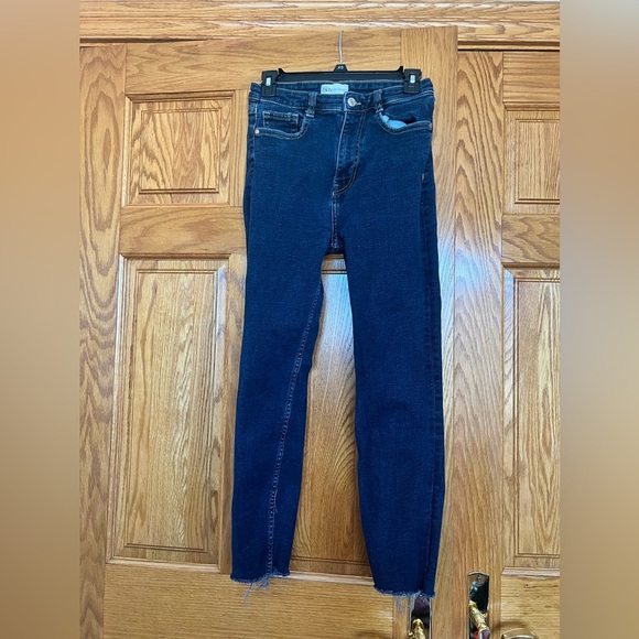 Zara - Skinny Fit Denim Jeans - Picture 1 of 11